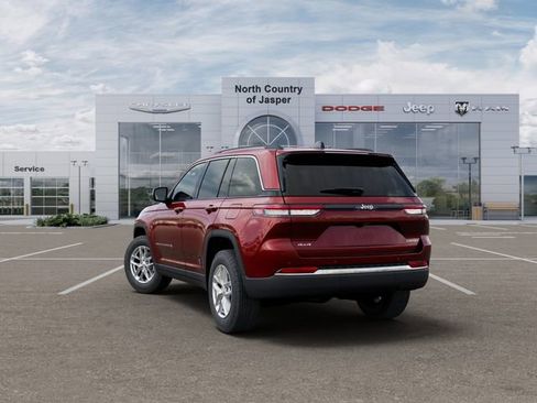 New 2025 Jeep Grand Cherokee Laredo w/ Luxury Tech Group I image 4
