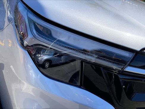 Used 2025 Subaru Forester Touring image 28