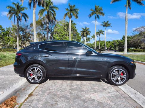 Used 2023 Maserati Levante GT image 18