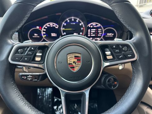 Certified 2023 Porsche Cayenne AWD/4WD image 26