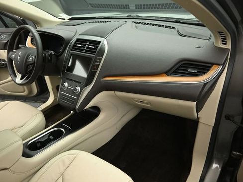 Used 2017 Lincoln MKC Select w/ Select Plus Package image 28