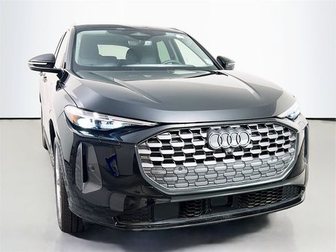 New 2025 Audi Q5 Premium Plus image 2