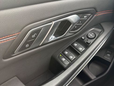 Used 2019 BMW 330i Sedan w/ Convenience Package RWD image 11