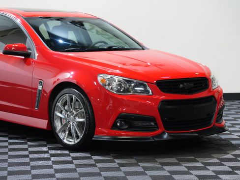 Used 2014 Chevrolet SS RWD image 9