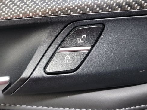 Used 2017 BMW X6 M AWD/4WD image 32