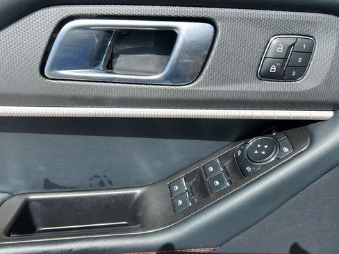 Certified 2025 Ford Explorer ST AWD/4WD image 9