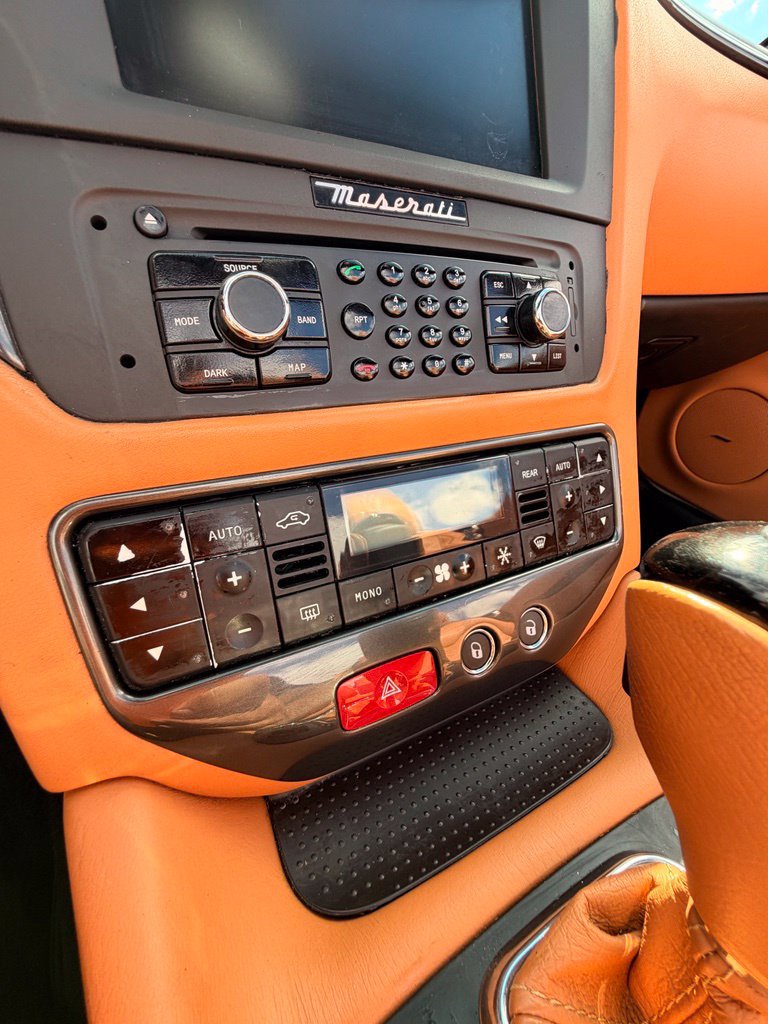 Used 2014 Maserati GranTurismo Convertible RWD image 50