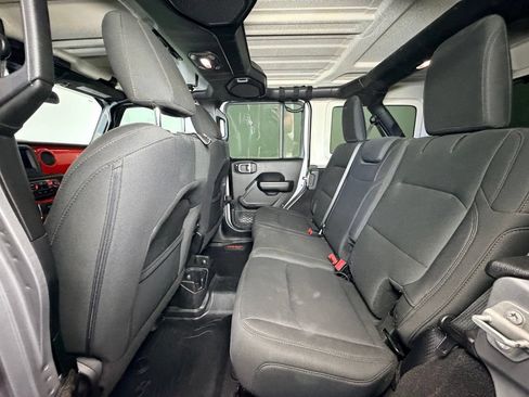 Used 2018 Jeep Wrangler Unlimited Sport S AWD/4WD image 5