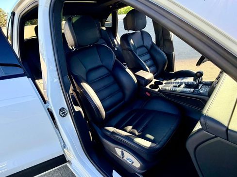 Used 2017 Porsche Macan GTS image 26