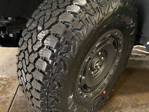 New 2025 Ford Bronco Badlands w/ Sasquatch Package image 23