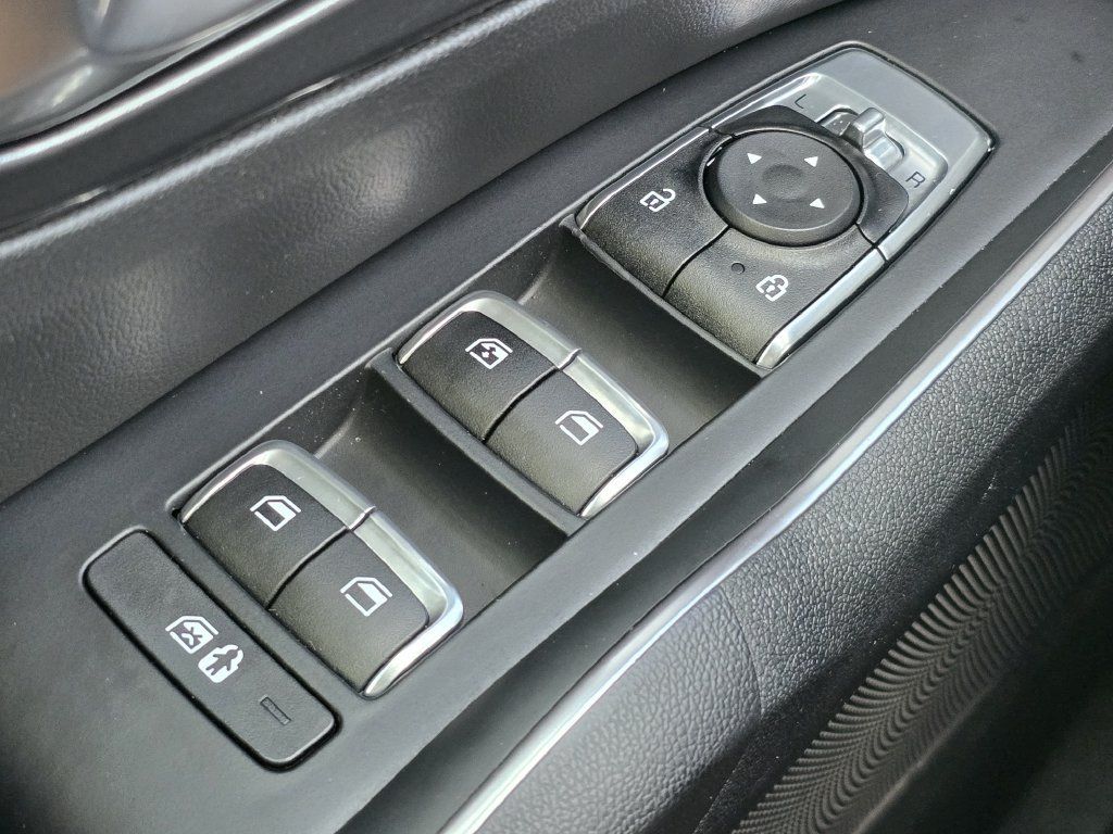 Used 2023 Kia Sorento S w/ Panoramic Sunroof Package FWD image 31