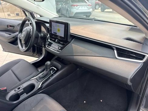 Used 2024 Toyota Corolla LE FWD image 29
