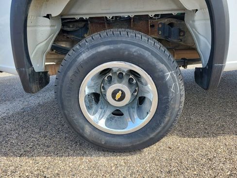 Certified 2022 Chevrolet Silverado 3500 LT w/ Texas Edition AWD/4WD image 5