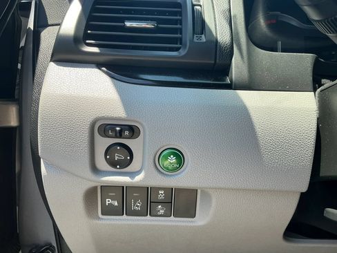 Used 2016 Honda Pilot Touring image 28