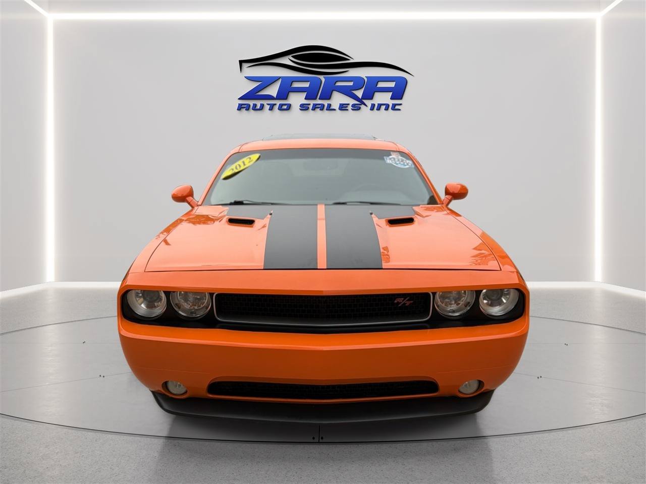 Used 2012 Dodge Challenger R/T RWD image 2