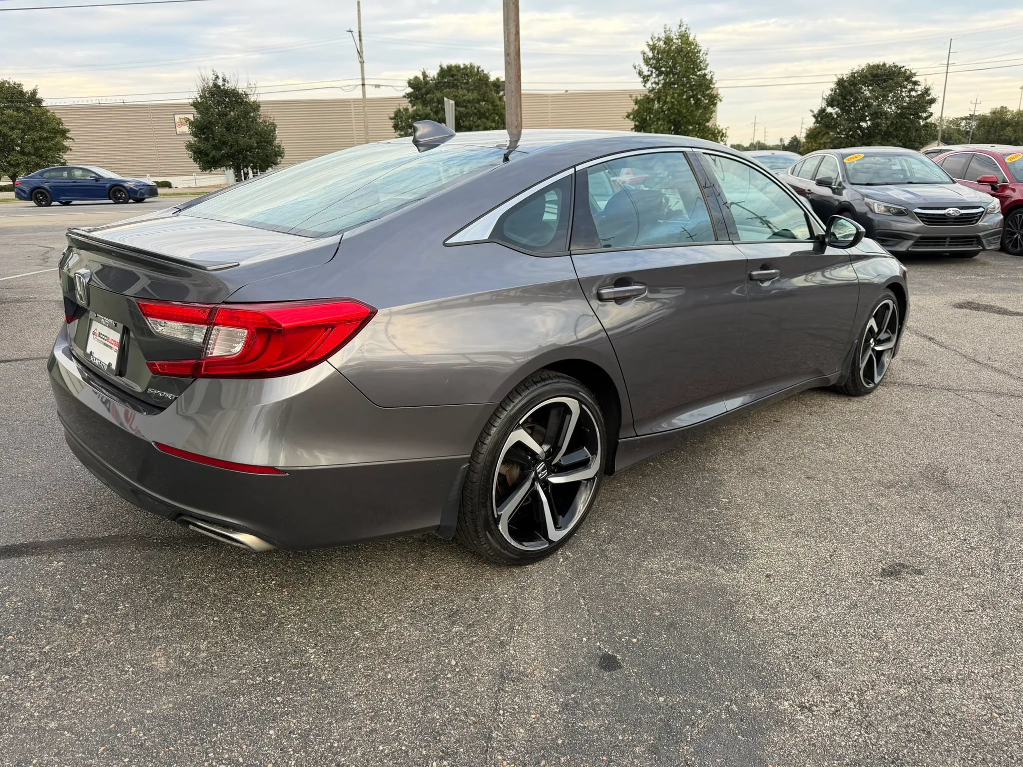Used 2018 Honda Accord Sport image 7