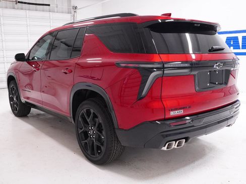 New 2026 Chevrolet Traverse RS w/ LPO, Floor Liner Package FWD image 11