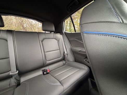 Used 2025 Buick Envista Sport Touring image 37