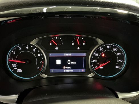 Used 2022 Chevrolet Traverse LT w/ LT Premium Package AWD/4WD image 18