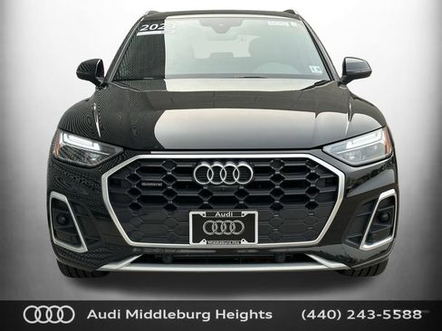Used 2023 Audi Q5 2.0T Premium Plus w/ Premium Plus Package AWD/4WD image 2