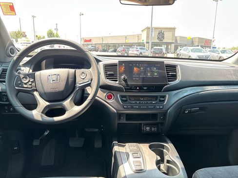 Used 2021 Honda Pilot EX image 15