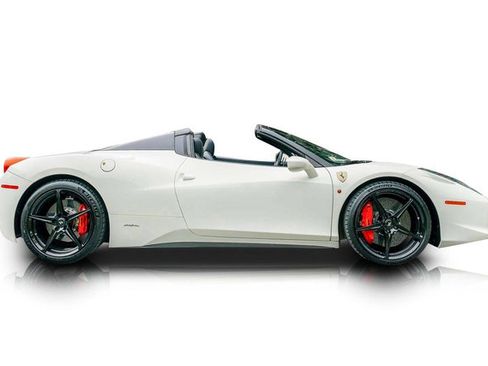 Used 2015 Ferrari 458 Spider RWD image 2