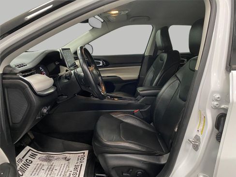 Used 2022 Jeep Compass Limited AWD/4WD image 28