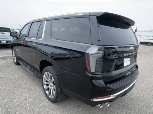New 2025 Chevrolet Suburban Premier AWD/4WD image 8