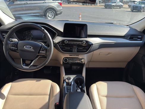 Used 2021 Ford Escape SEL image 12