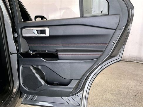 Used 2023 Ford Explorer ST-Line w/ Class IV Trailer Tow Package image 23