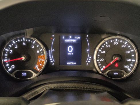 Used 2019 Jeep Renegade Latitude image 23