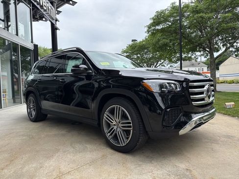 Certified 2025 Mercedes-Benz GLS 450 4MATIC image 2