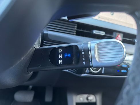 Used 2024 Hyundai Ioniq 5 SEL image 14