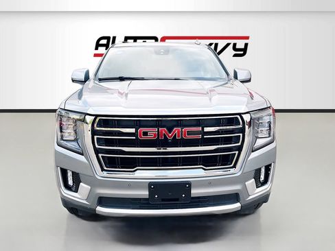 Used 2023 GMC Yukon SLT w/ SLT Premium Package AWD/4WD image 2