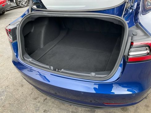 Used 2022 Tesla Model 3 RWD image 8