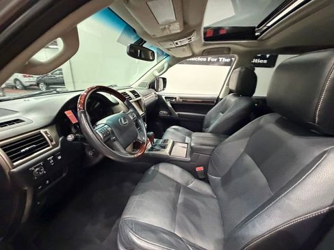 Used 2014 Lexus GX 460 w/ Premium Package AWD/4WD image 21