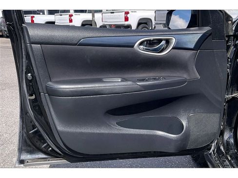 Used 2016 Nissan Sentra SR FWD image 25
