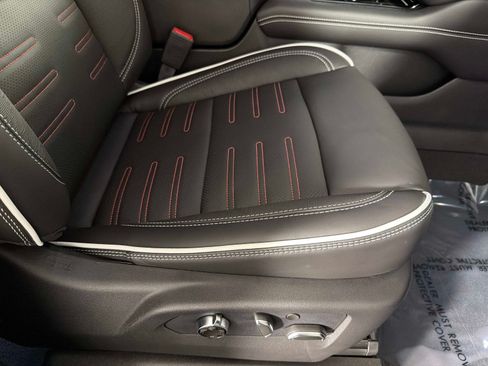 Used 2026 GMC Yukon AT4 Ultimate w/ LPO, Floor Liner Package AWD/4WD image 24