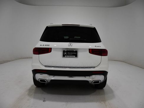 New 2026 Mercedes-Benz GLB 250 4MATIC image 4