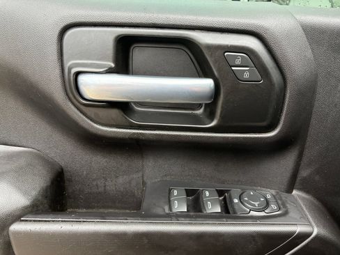 Used 2021 Chevrolet Silverado 1500 Custom w/ LPO, Dark Essentials Package RWD image 6
