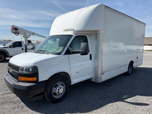 Used 2021 Chevrolet Express 3500 w/ Power Convenience Package image 7