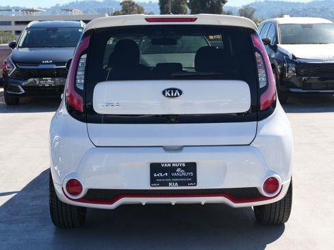 Used 2014 Kia Soul + FWD image 6