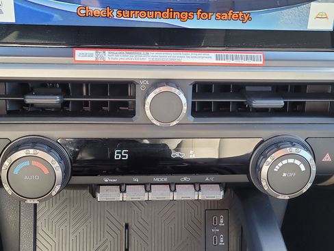 Used 2024 Toyota Tacoma TRD Sport image 26