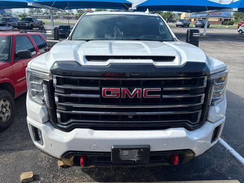 Used 2022 GMC Sierra 2500 AT4 w/ AT4 Premium Plus Package AWD/4WD image 2