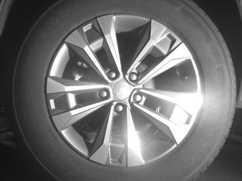 Used 2025 Chevrolet Equinox LT image 14