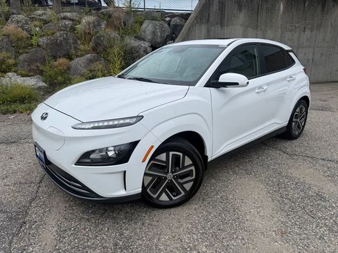 Used 2023 Hyundai Kona SEL FWD image 1
