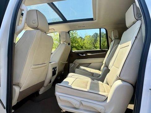 Used 2023 GMC Yukon XL Denali AWD/4WD image 28