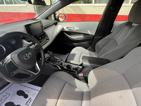Used 2022 Toyota Corolla SE FWD image 9