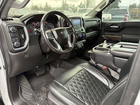 Used 2021 Chevrolet Silverado 1500 RST image 9