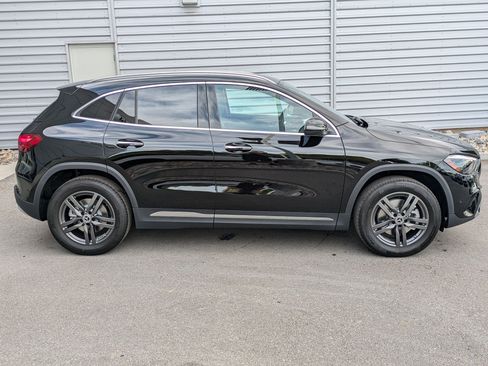 New 2025 Mercedes-Benz GLA 250 4MATIC image 2